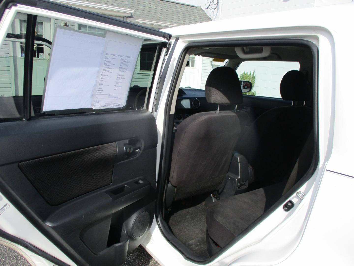 2009 WHITE Scion xB (JTLKE50E391) , AUTOMATIC transmission, located at 540a Delsea Drive, Sewell, NJ, 08080, (856) 589-6888, 39.752560, -75.111206 - Photo#18